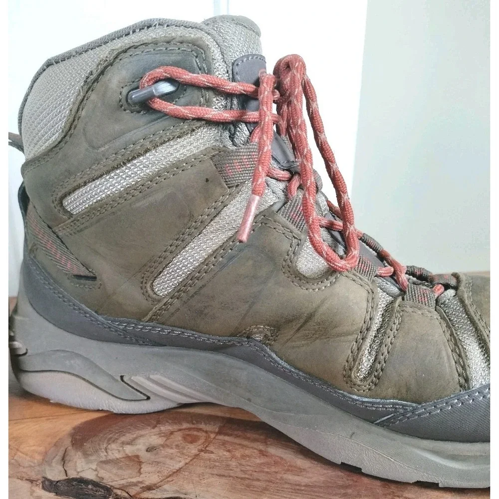 KEEN Circadia Mid WP Men's Hiking Boots Size 9 Dark Olive Clay Waterproof